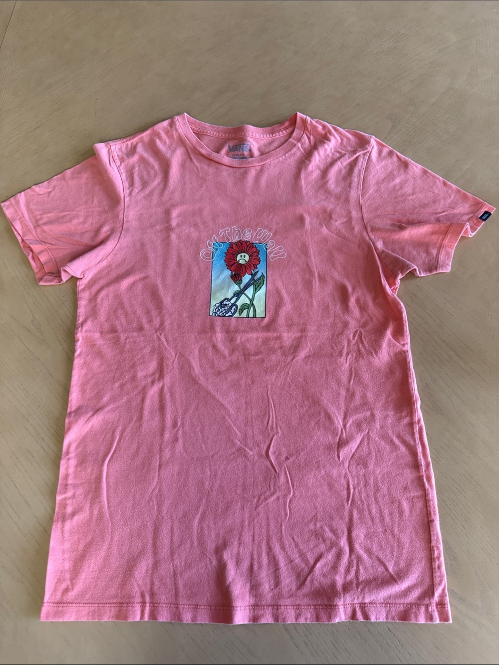 Vans Unisex Short Sleeve Tee in Coral with Flower Graphic size small slim fit